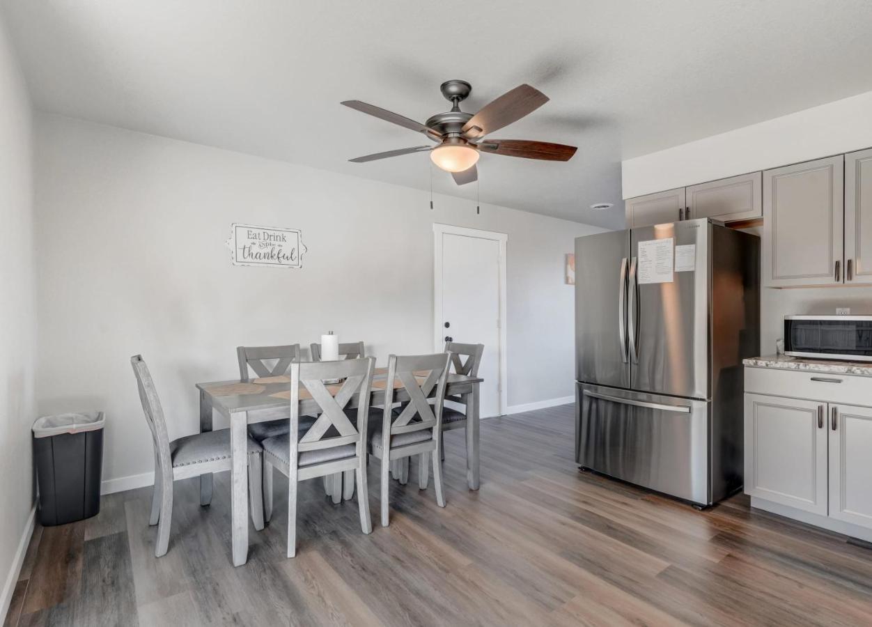 Pueblo Place Riverwalk Fireplace Pet-Friendly Villa Exterior foto